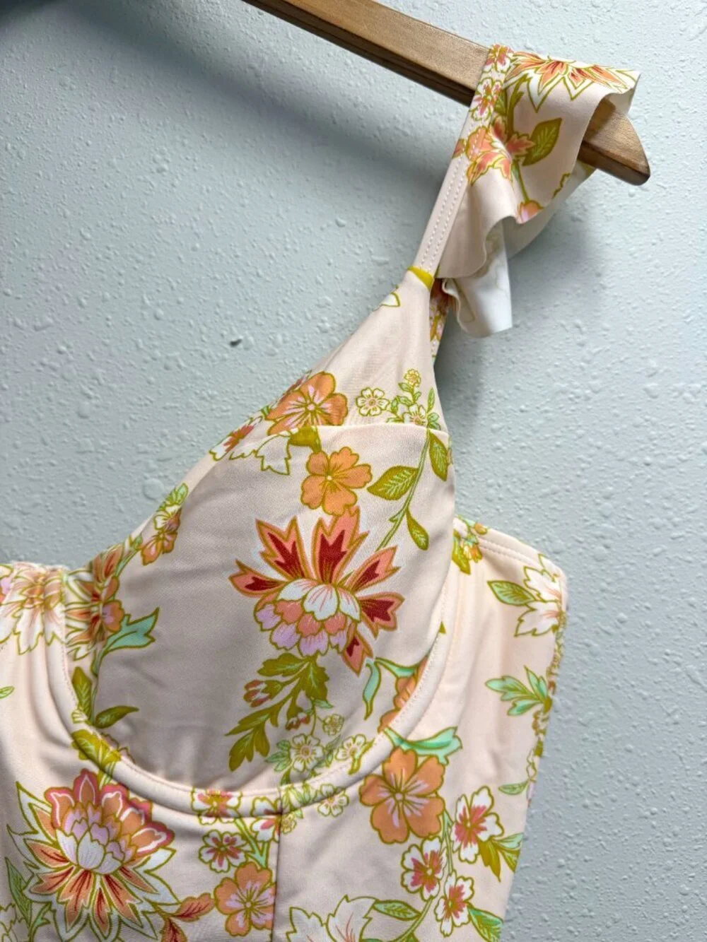 *NEW* Cupshe Floral Frenzy Tummy Control One-Piece Swimsuit